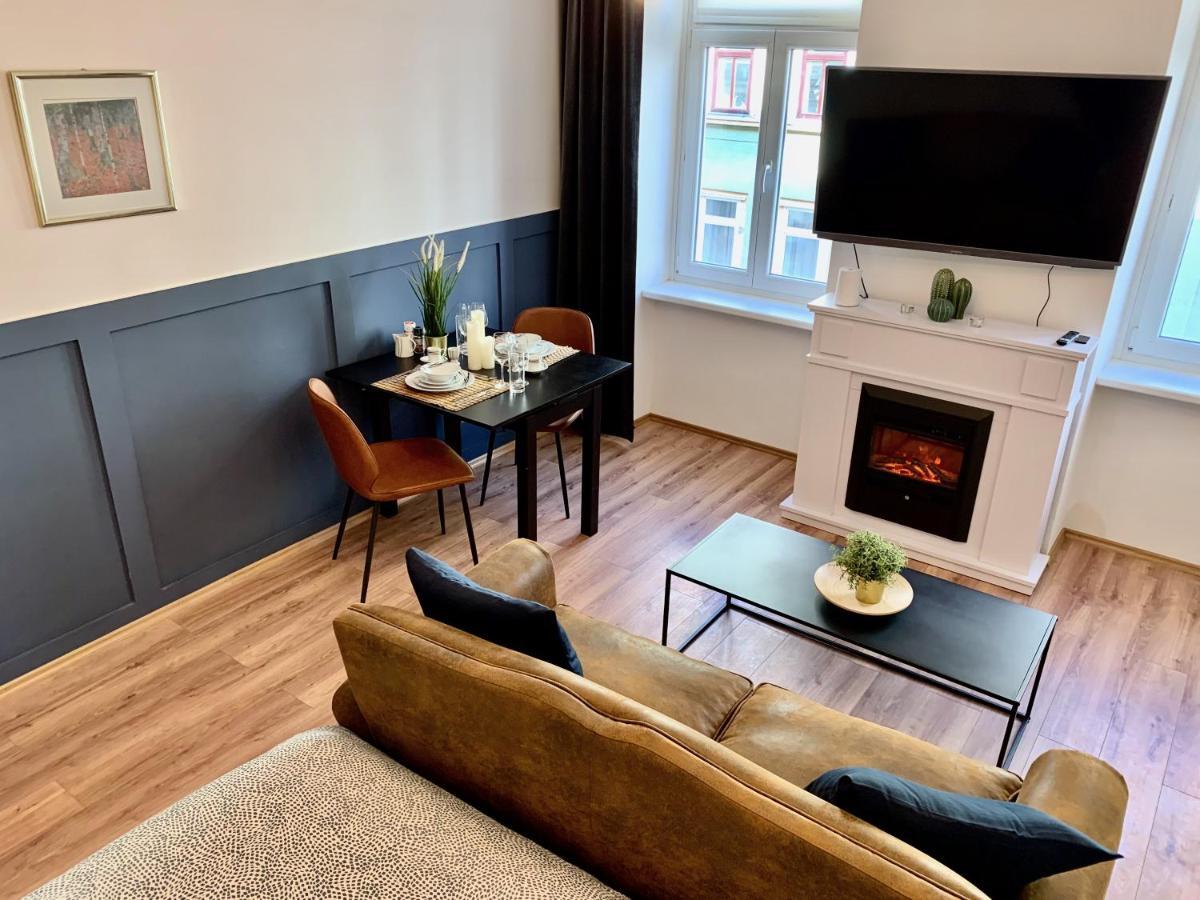 Adele Blue Danube Apartment Wina Bagian luar foto