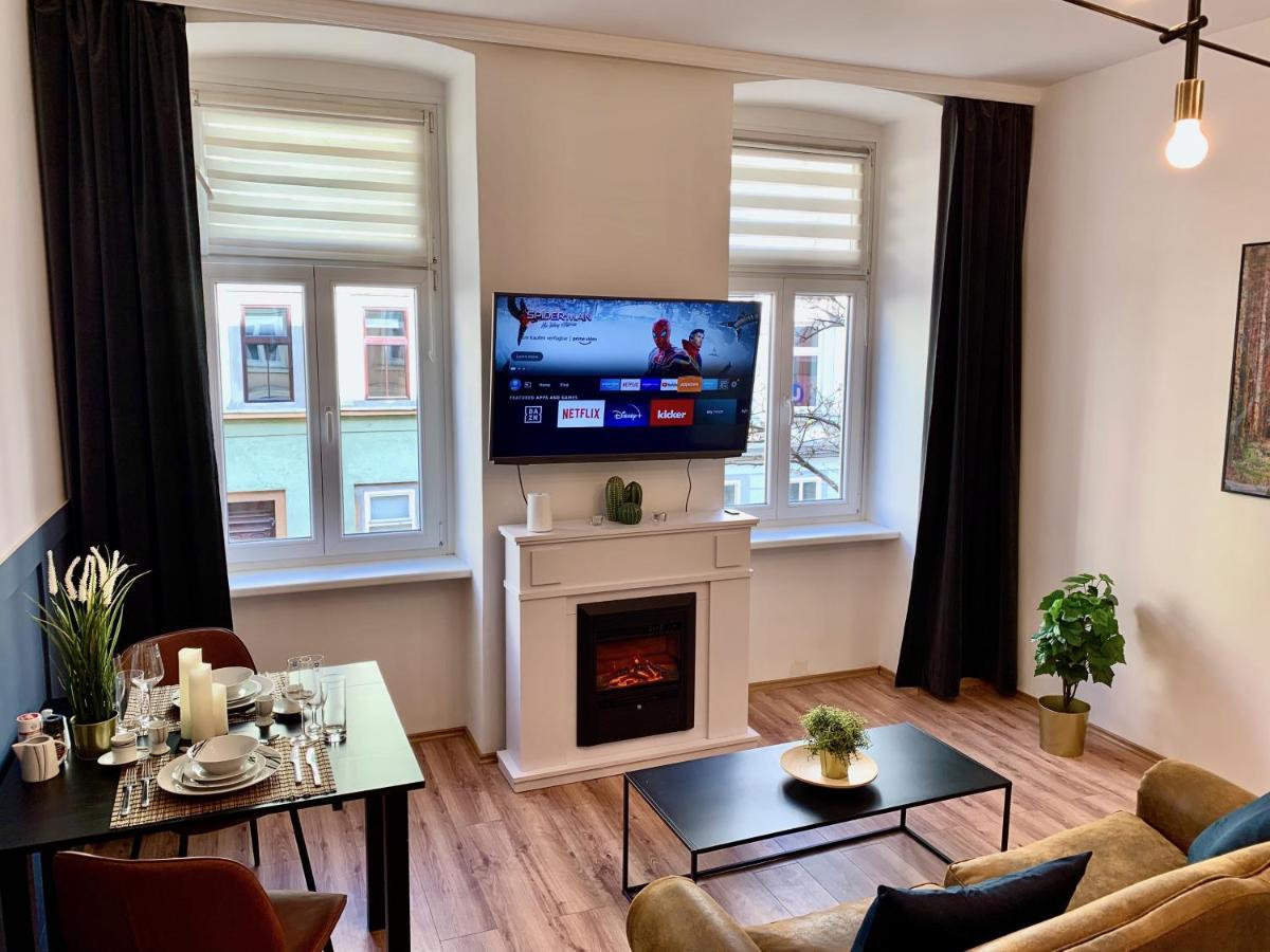 Adele Blue Danube Apartment Wina Bagian luar foto