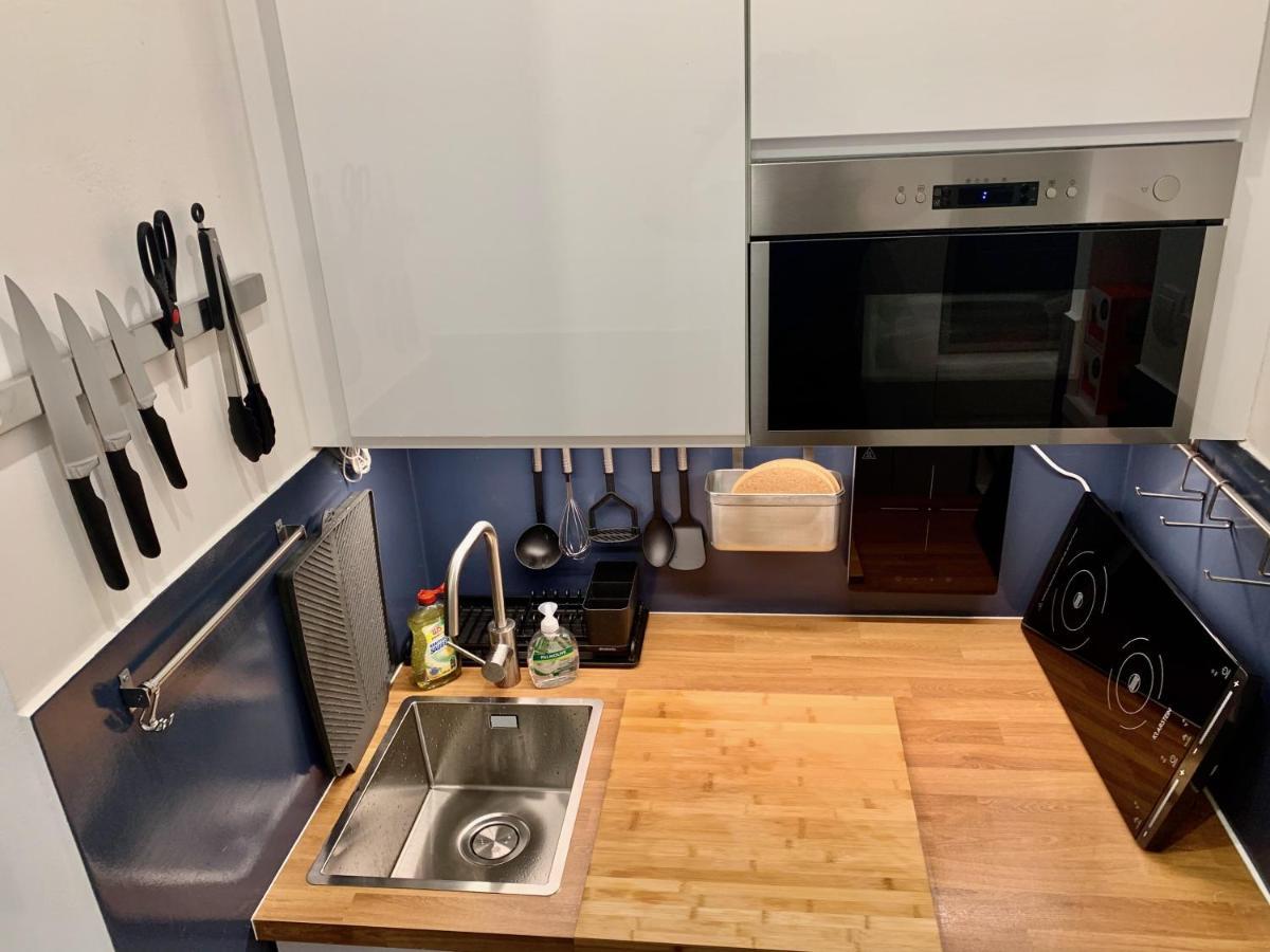 Adele Blue Danube Apartment Wina Bagian luar foto